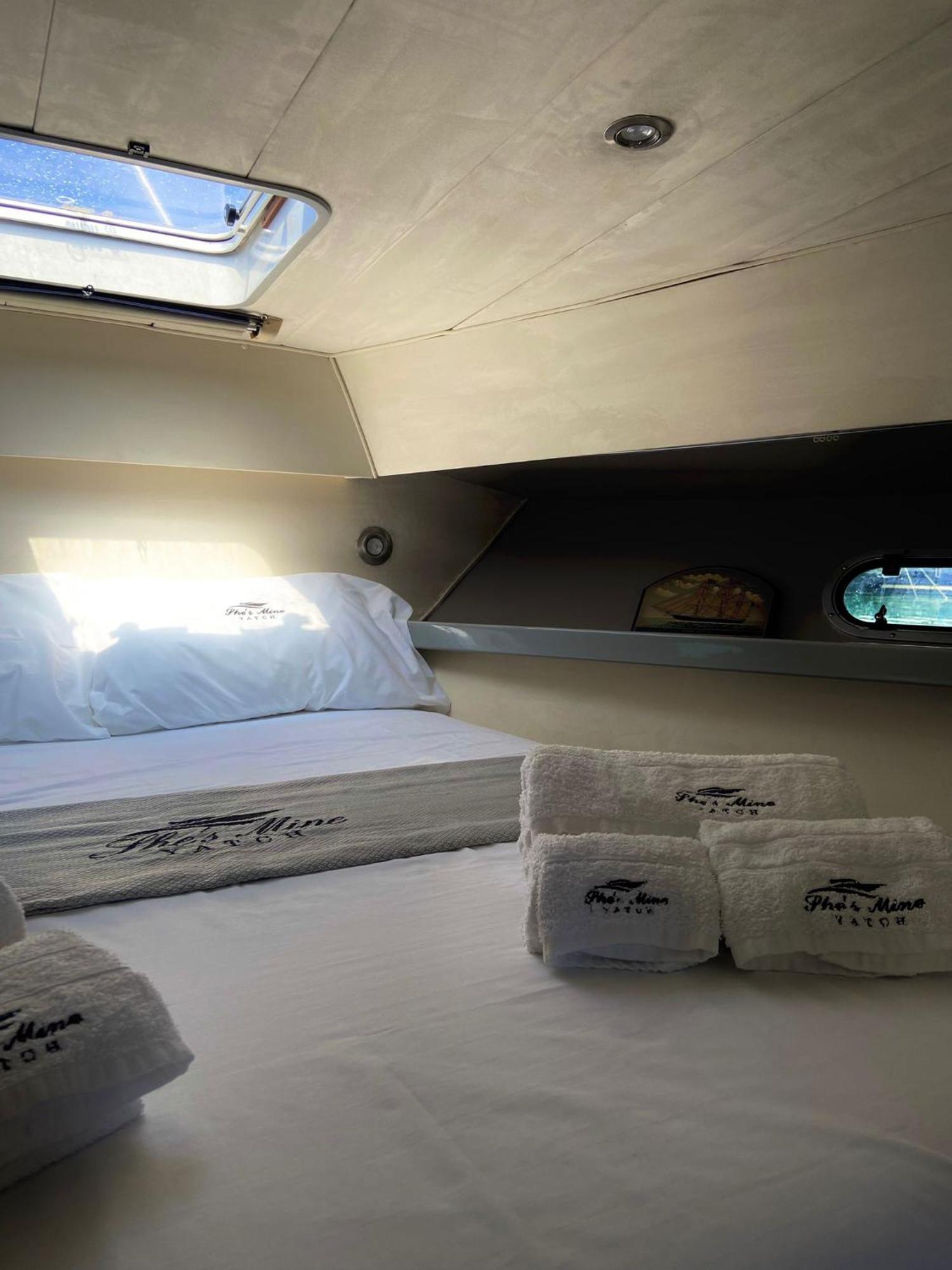 She'S Mine Yacht Hotell Catania Eksteriør bilde